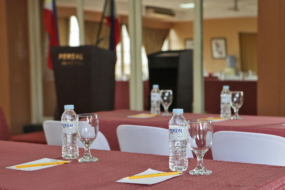 Fersal Hotel Malakas, Quezon City Zewnętrze zdjęcie